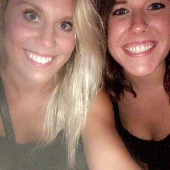 Meet your Posher, Kenzie - Picture 2 of 5